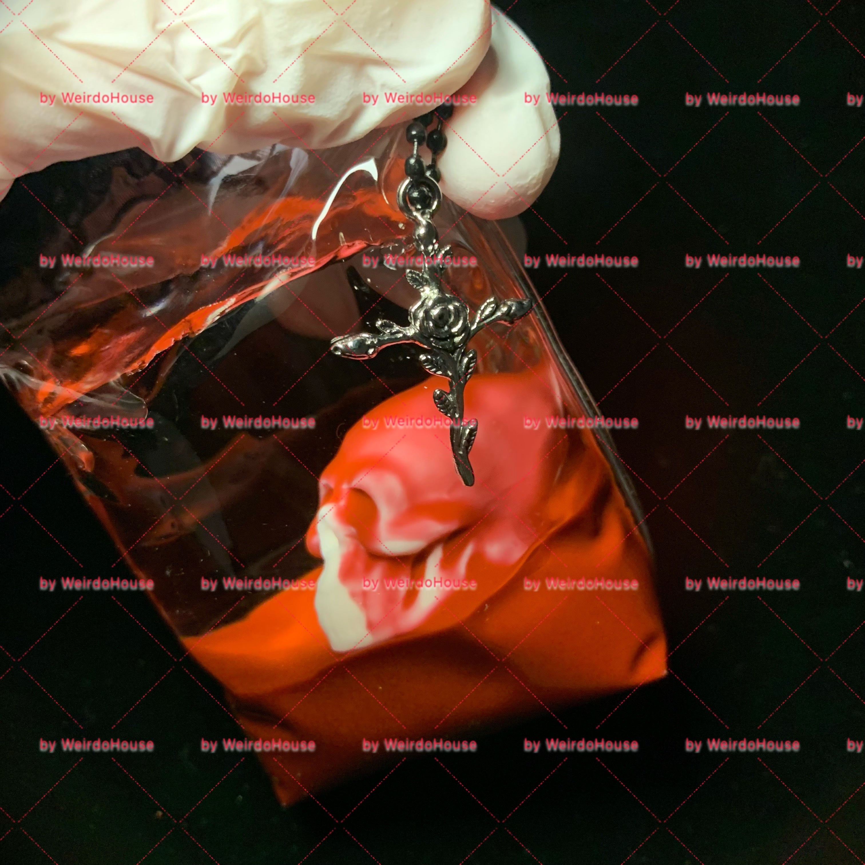 「Kiss of Glowing Bones」Luminous Skeleton Silicone Squishy